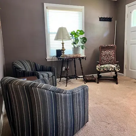 Leos Landing Villa